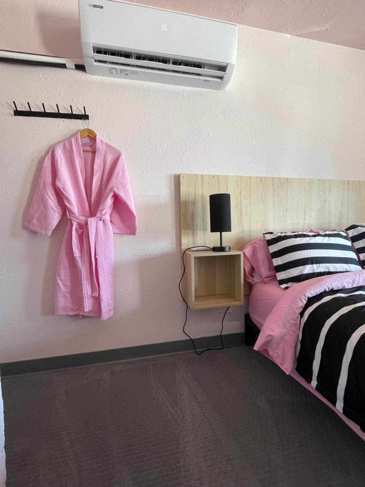 Rainbow Motel Greeley Εξωτερικό φωτογραφία