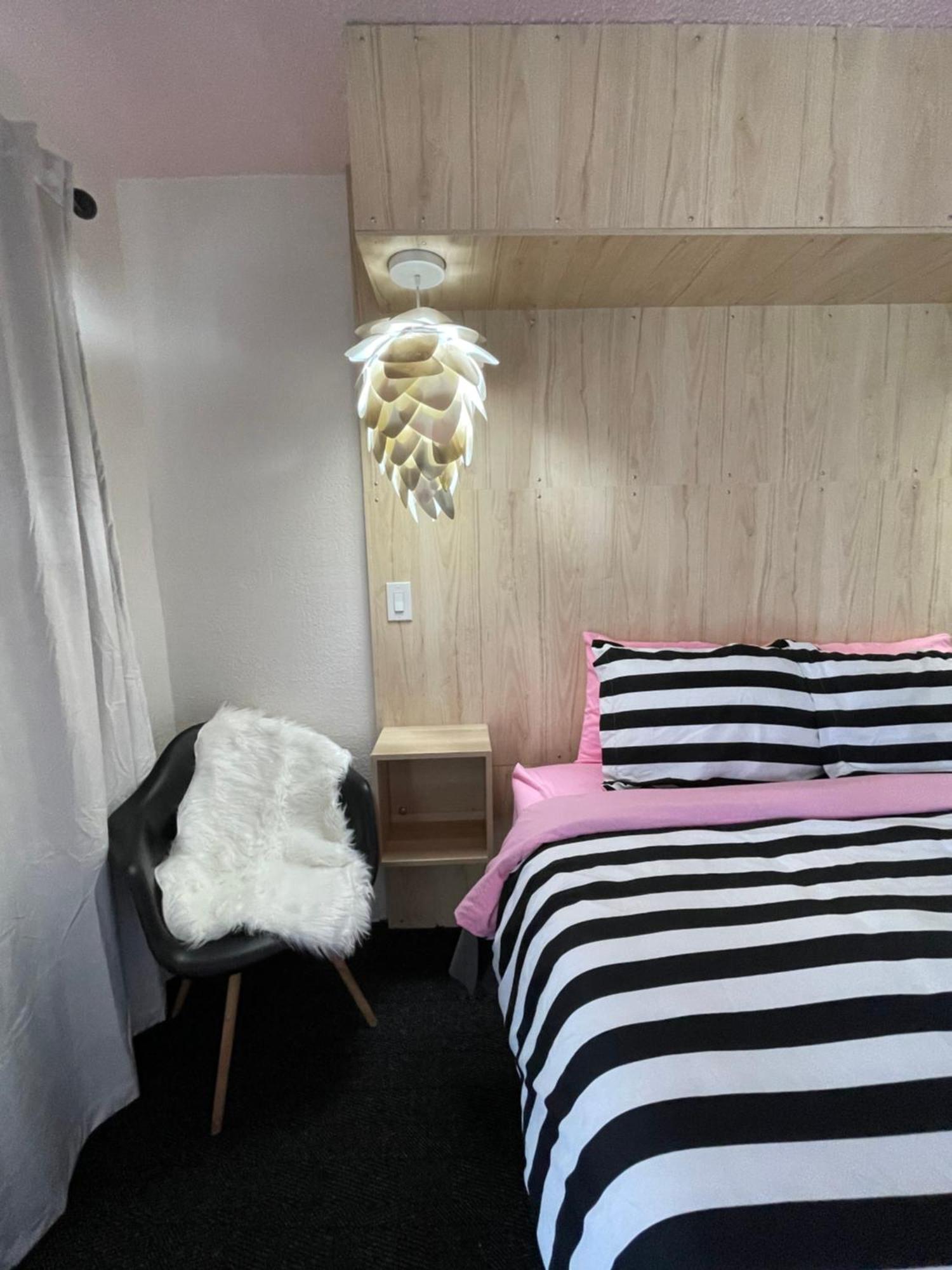 Rainbow Motel Greeley Εξωτερικό φωτογραφία