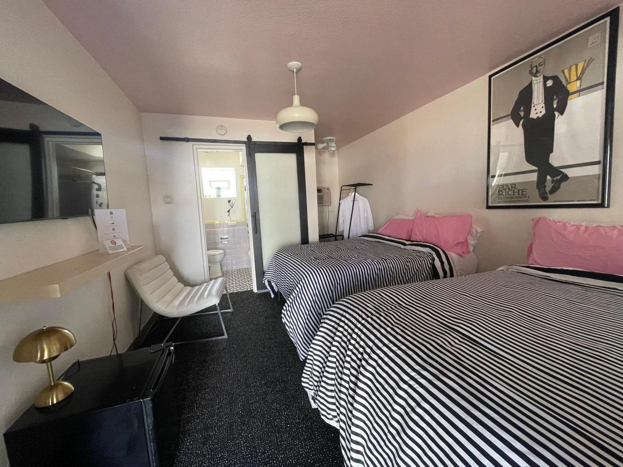 Rainbow Motel Greeley Εξωτερικό φωτογραφία
