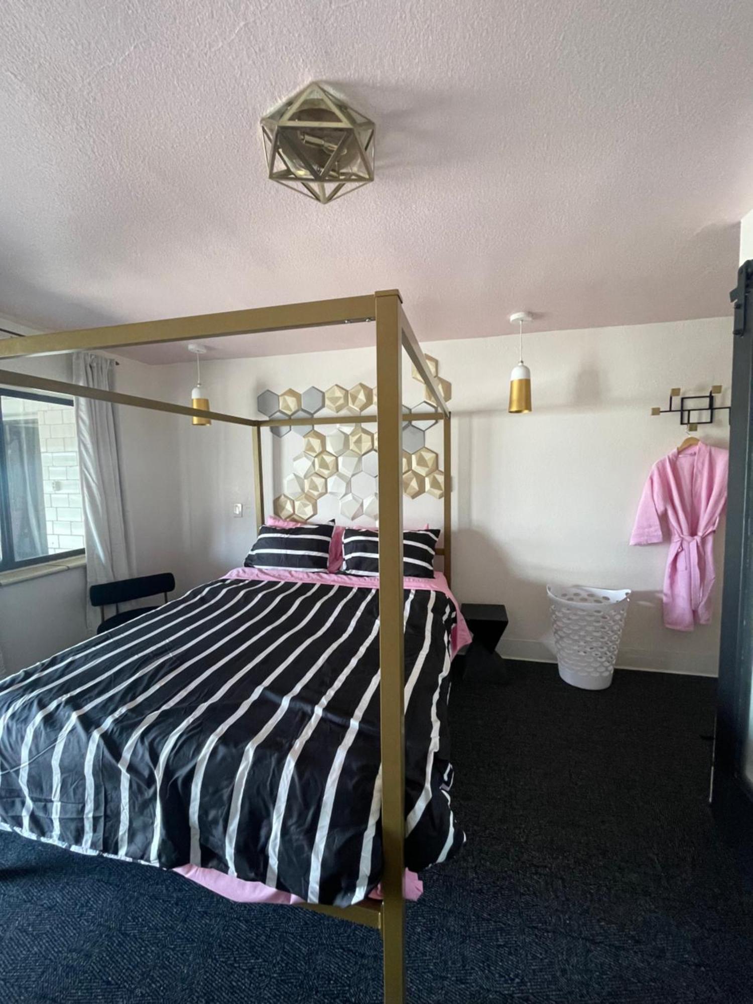 Rainbow Motel Greeley Εξωτερικό φωτογραφία